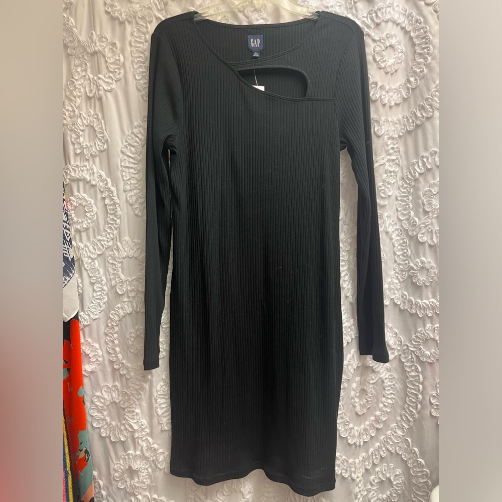 NWT Gap black cut out dress body fitting size L